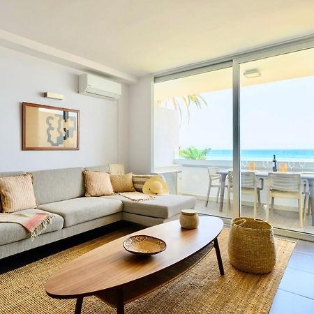 Charming 2 Bedroom Retreat With Beachfront Views San Bartolomé Exteriér fotografie