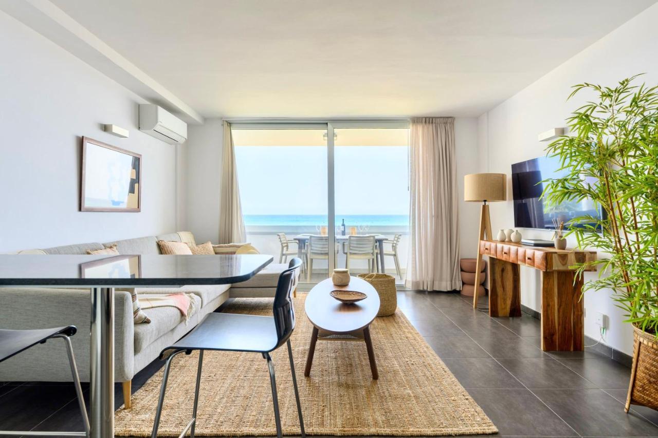 Charming 2 Bedroom Retreat With Beachfront Views San Bartolomé Exteriér fotografie